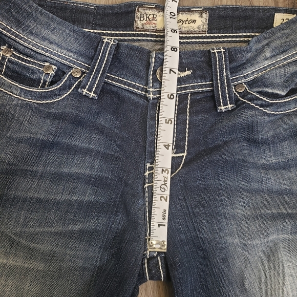 BKE Payton Women's Shorts 27 ( 30 ) 6 Inch Inseam Mid Rise Contrast Stitching - Picture 7 of 11